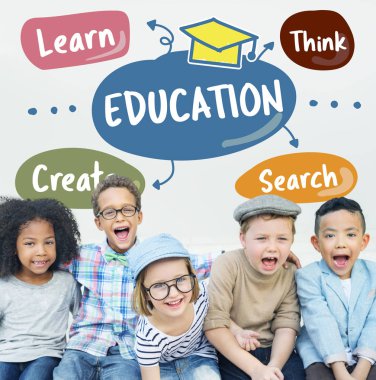 Neşeli çocuk sahibi eğlenceli