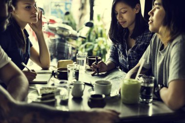 insanlar kahve içme