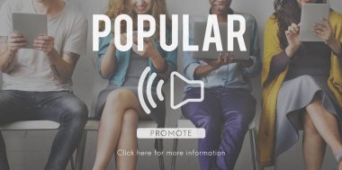 İnsanlar dijital araçları tarama  