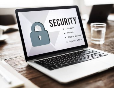 Tablo kavramı üstünde laptop  