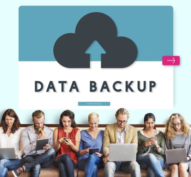 farklı aygıtlar kullanan kişiler