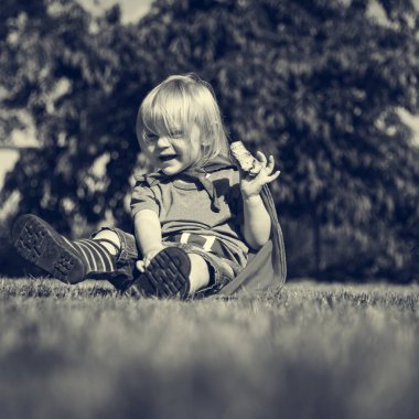 Süper kahraman küçük çocuk parkı