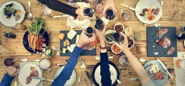 Group Of People Cheers — Stock Photo, Image