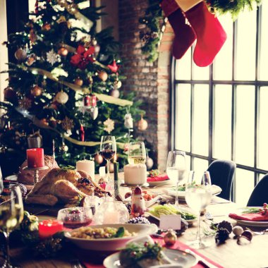 Noel Kutlamaları ve Yemek masasi