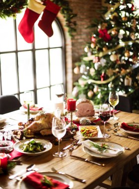 Noel Kutlamaları ve Yemek masasi