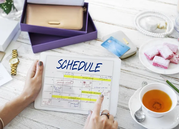 Woman using digital tablet — Stock Photo, Image