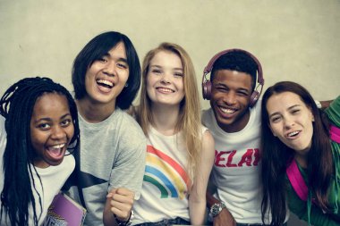 Gençler birlikte eğlenin