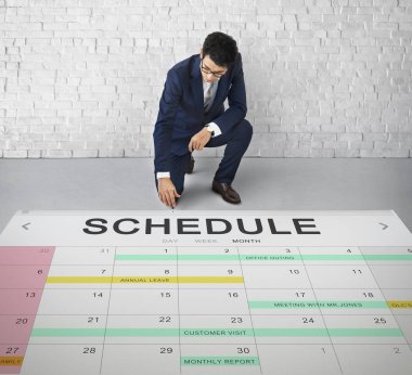 projede çalışan iş adamı,