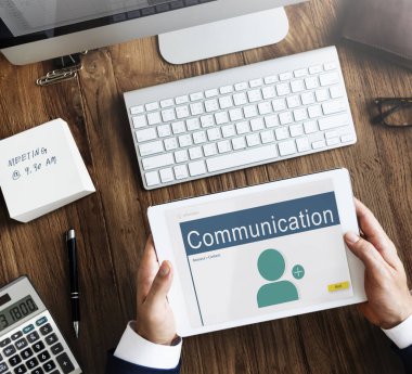 işadamı tablet kullanma 