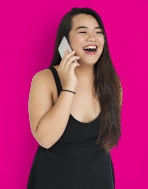 kadın stüdyoda poz