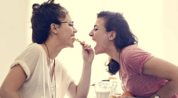 Lesbičky pár tráví čas spolu — Stock fotografie