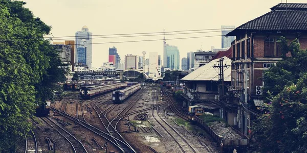 Edificios en vías férreas — Foto de Stock