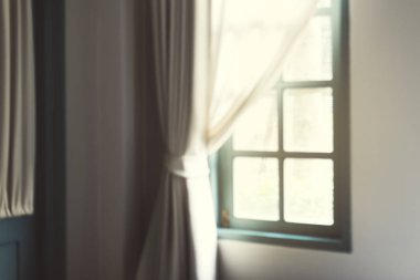 Oturma odasında pencere