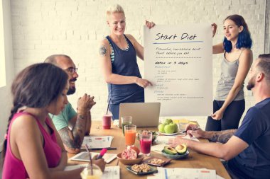 insanlar having kahvaltı 