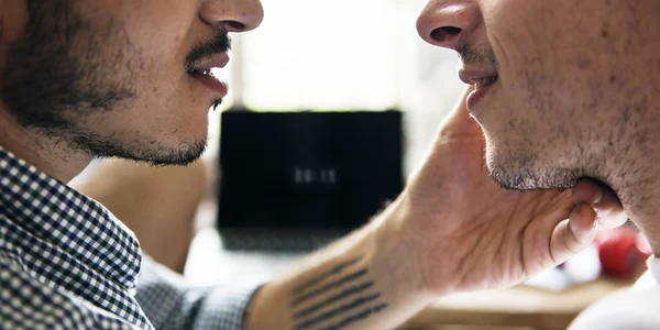 Gay par förälskade — Stockfoto