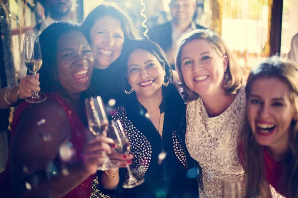 Amigos en el concepto de fiesta — Foto de Stock