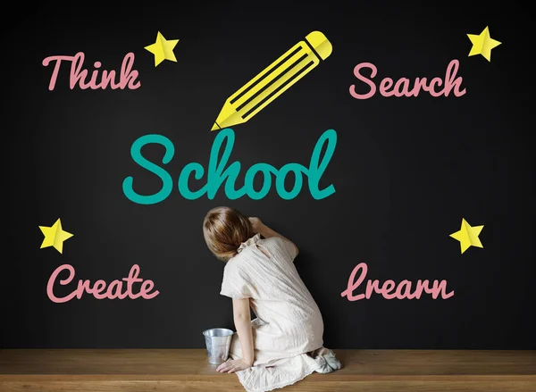 Girl drawing on the wall — Stock Photo, Image