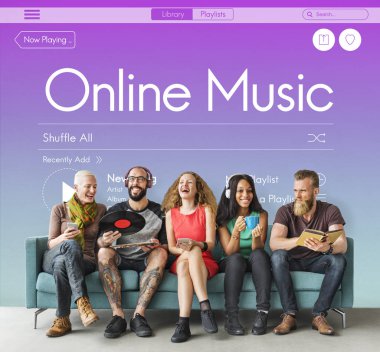 insanlar oturur koltukta cihazlar ile 