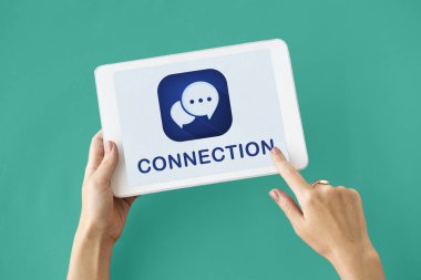 Dijital tablet ellerinde