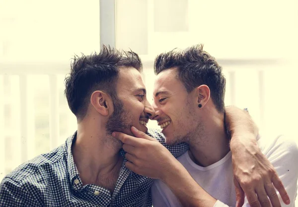 Ερωτευμένο ζευγάρι γκέι — Φωτογραφία Αρχείου