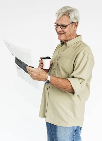 Old Man Reading Newspaper — Stock Photo, Image