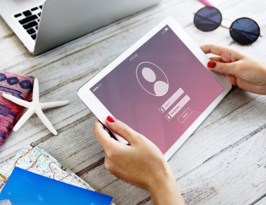 Kadın tablet tarama