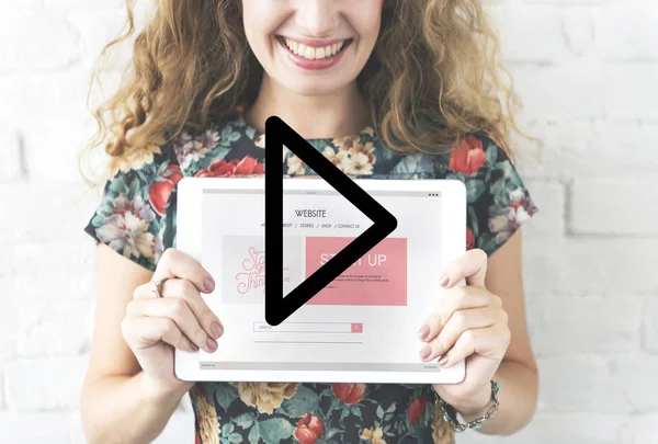 Woman holding digital tablet — Stock Photo, Image