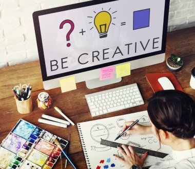 Kroki-kitap çizim kadın