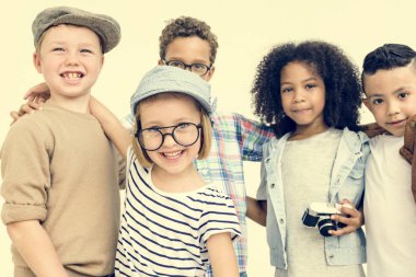 Neşeli çocuk sahibi eğlenceli