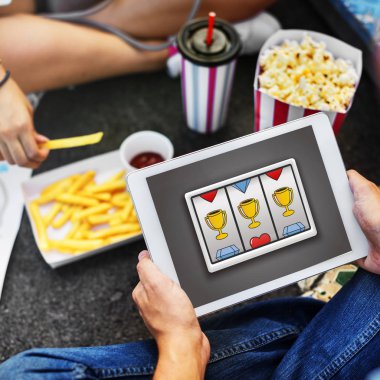 Dijital tablet tutan adam 
