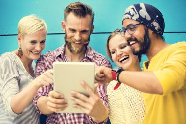 İnsanlar Internet tarama