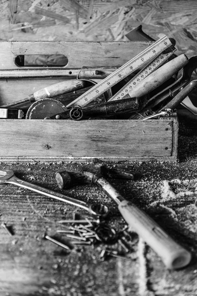 Herramientas de carpintería en el taller —  Fotos de Stock