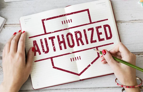 Woman writing notes in diary — Stock Photo, Image