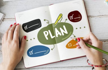 Defterde yazan kadın