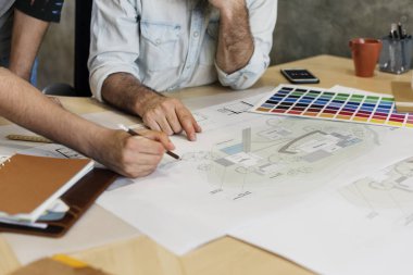 projede çalışan mimarlar 