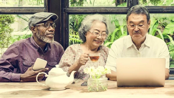 Senior emeryturę spotkać się — Zdjęcie stockowe