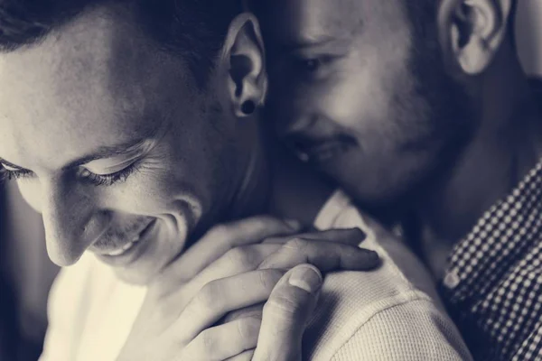 Feliz casal gay juntos — Fotografia de Stock