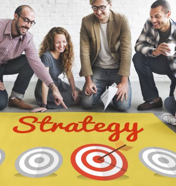 tasarımcılar poster ile çalışma 