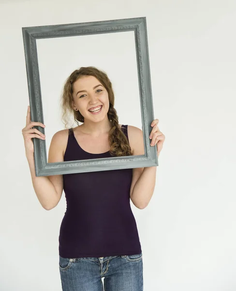 Frau mit Rahmen — Stockfoto