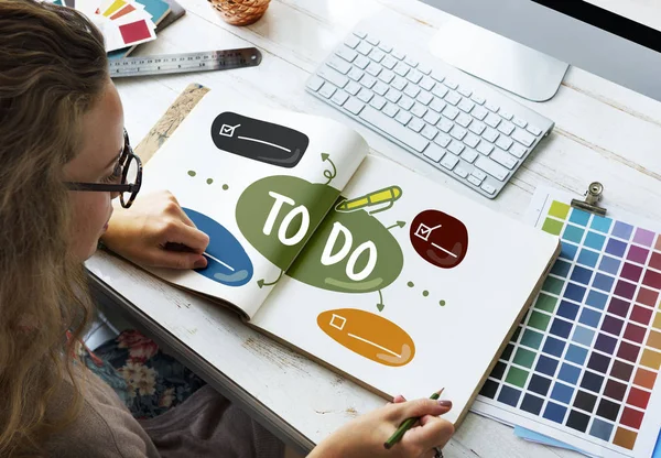 albümde çizim Tasarımcısı