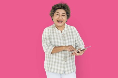 Studio kadın kıdemli 