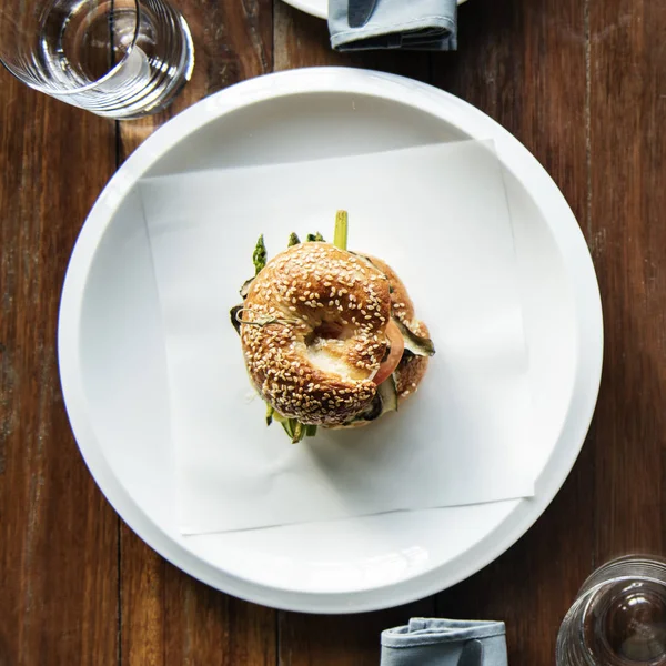 Ev yapımı lezzetli Burger.