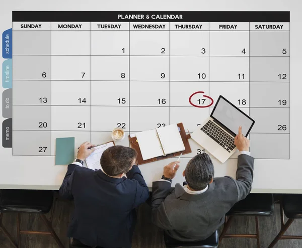 birlikte çalışan iş adamları 