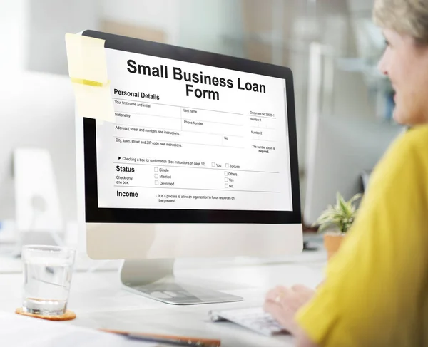 Business woman working in office — Stock Photo, Image