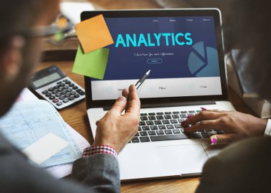 çalışma ve fikirleri tartışmak iş adamları