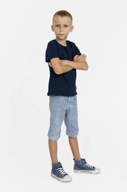 stüdyoda poz çocuk