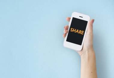 akıllı telefon elinde 