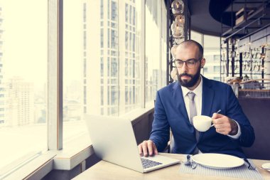 Kafede iş iş kişi