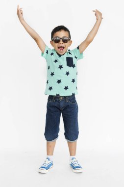 Çocuk Glasse ile poz