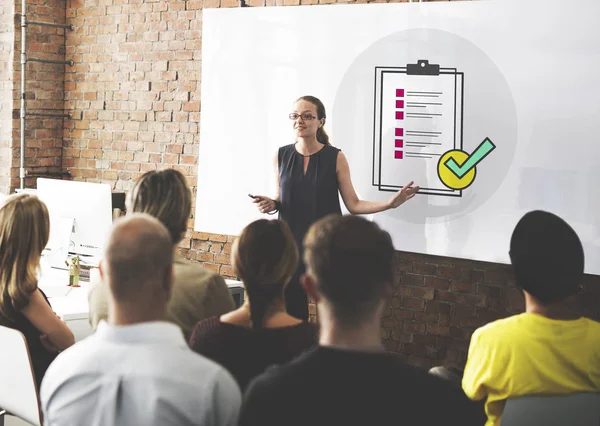 Imprenditori che lavorano — Foto Stock